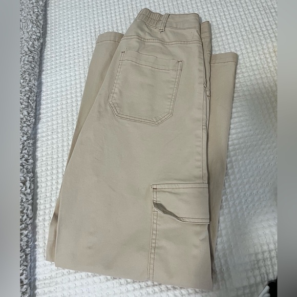 Target Wild Fable cargo pants in beige/brown - size XS - Picture 3 of 4